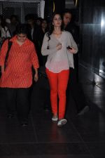 Katrina Kaif snapped at the Airport, Mumbai on 17th Nov 2012 (4).JPG